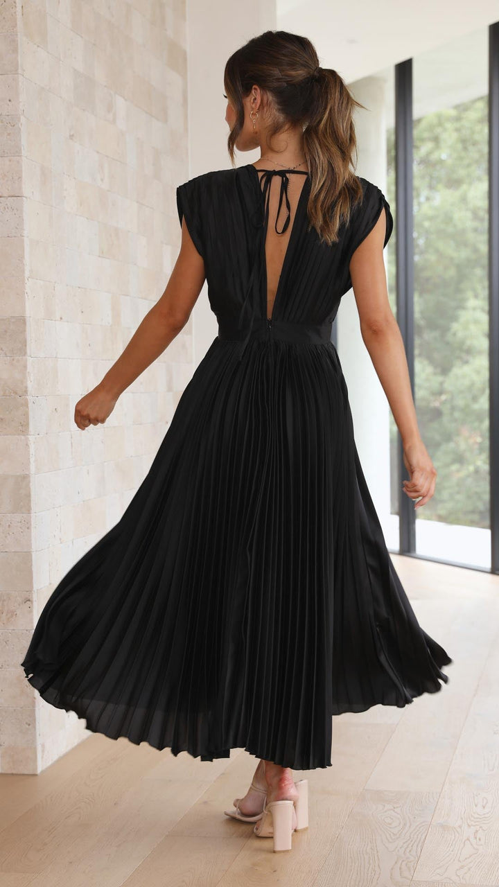 Clara | Graceful Pleated Midi Dress