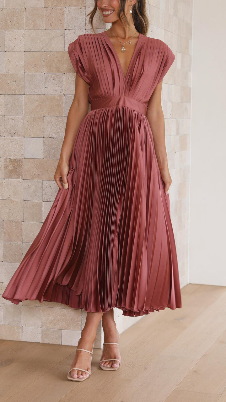 Clara | Graceful Pleated Midi Dress
